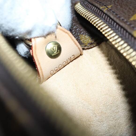 LOUIS VUITTON Monogram Luco Tote Bag M51155 - Picture 11 of 16